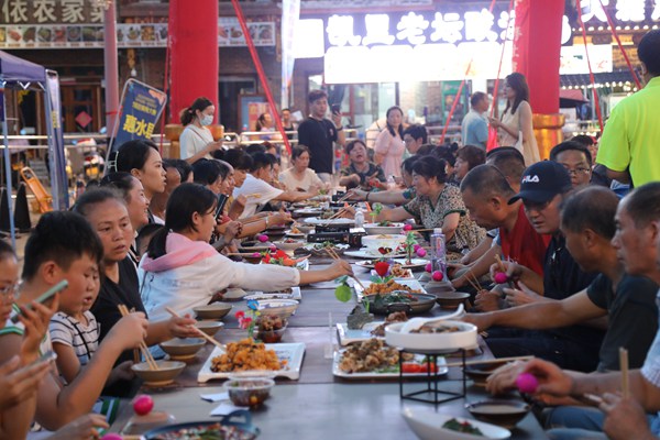 舌尖盛宴！黔南美食大赛在荔波开赛(图2)